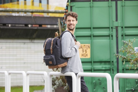 Textilní batoh s koženkovými díly 23 l