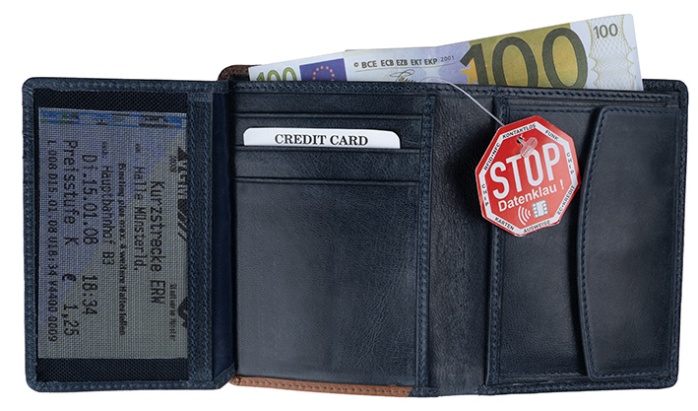 detail kožená menší peněženka vysoká