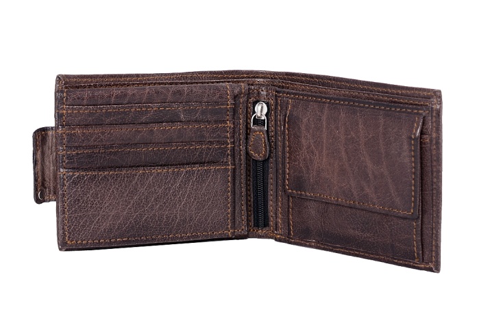 detail kožená pánská peněženka