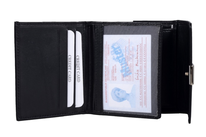 detail kožená dámská peněženka