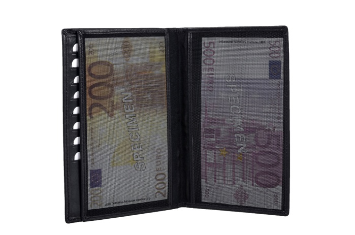 detail kožené pouzdro na šeky, kreditky