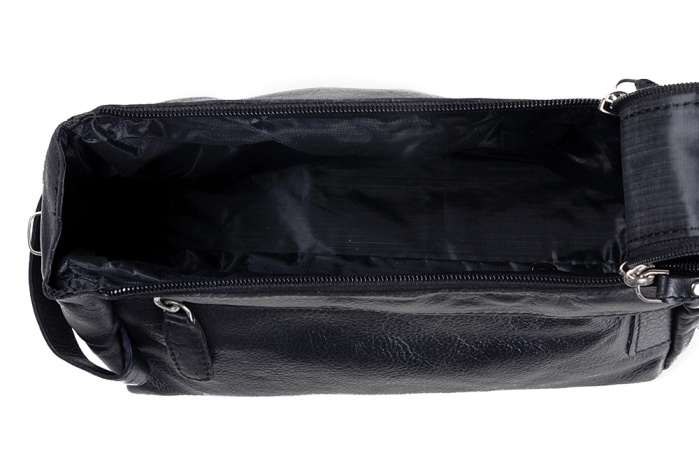 detail kožená pánská etue