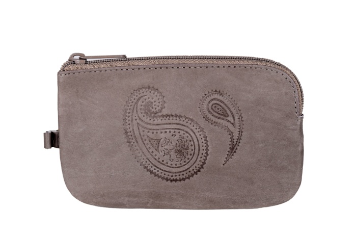 detail kožená klíčenka