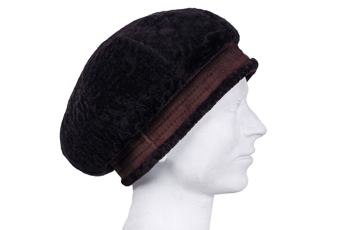 detail kožešinový baret bez kšiltu,výšivka,kožíšek na povrchu