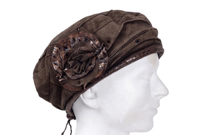 detail kožený baret Monika,goldar