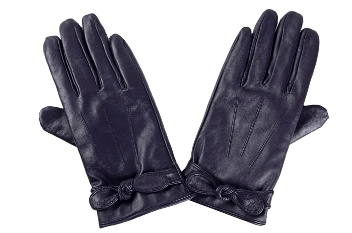 detail kožené rukavice dámské