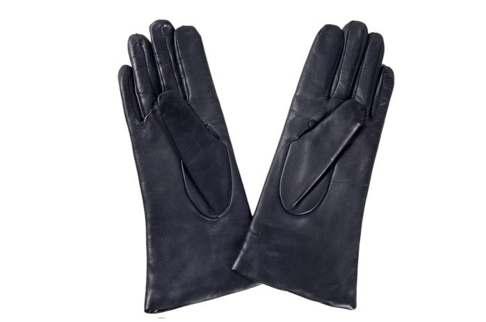 detail kožené dámské rukavice