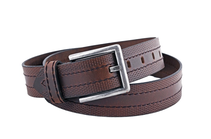 detail kožený opasek 40