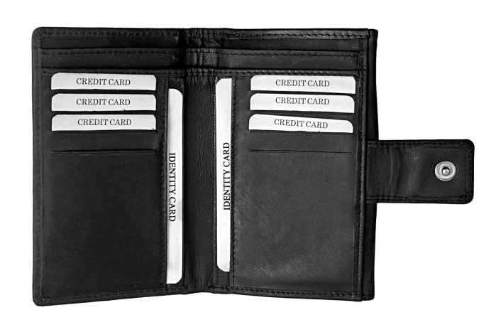 detail Kožená peněženka upín.