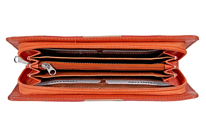 detail kožená dlouhá peněženka