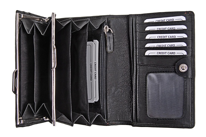 detail kožená peněženka rámek