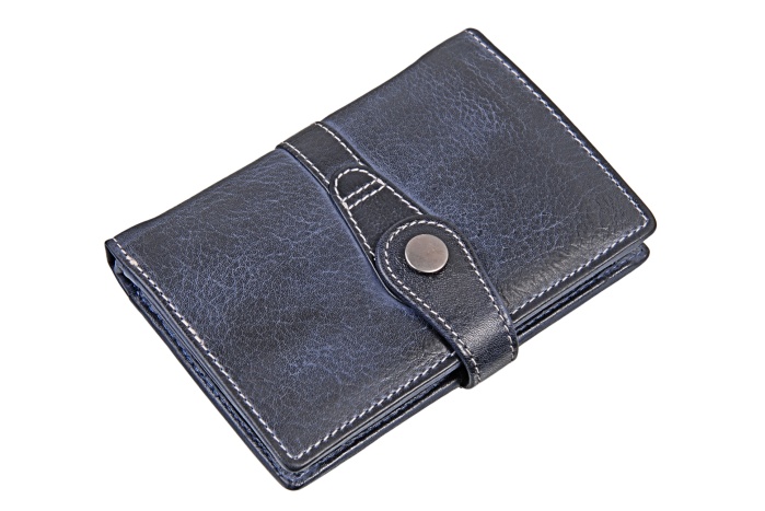 detail Kožená peněženka-upínka