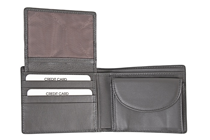 detail Kožená peněženka široká malá