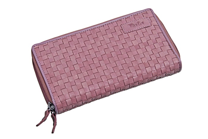 detail Kožená penálová peněženka dvojitý zip