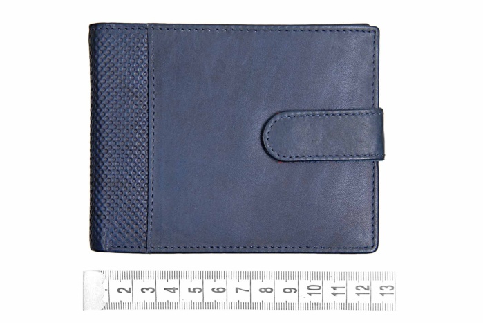 detail Kožená pánská široká peněženka s upínkou