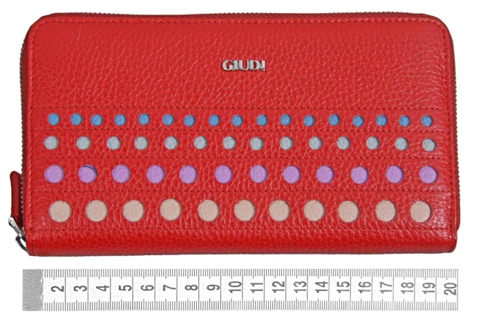 detail Kožená penálová peněženka