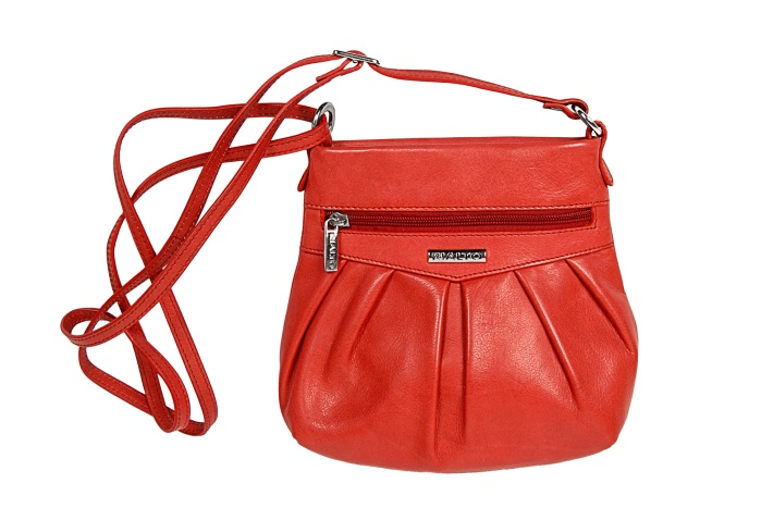 detail kožená kabelka