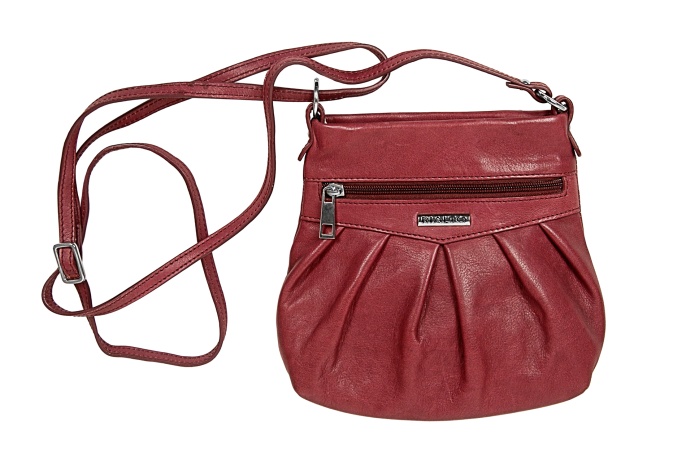 detail kožená kabelka