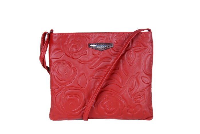 detail kožená kabelka