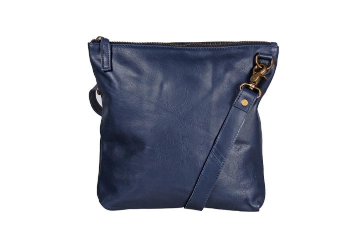 detail kožená taštička Bern