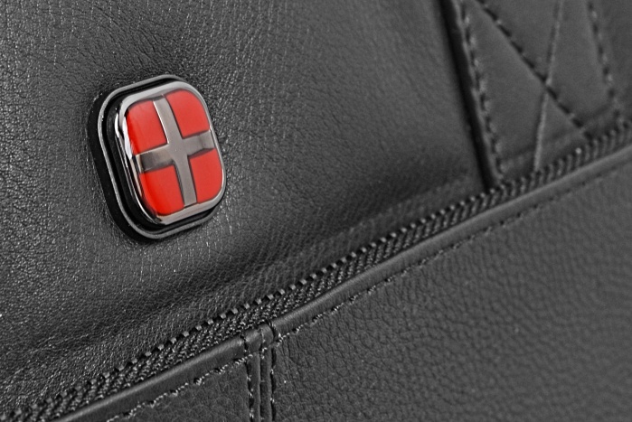 detail Kožená cestovní taška