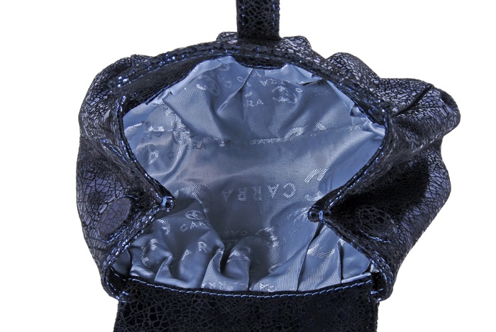 detail kožené psaníčko