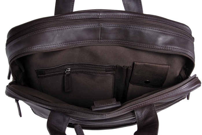 detail kožená aktovka