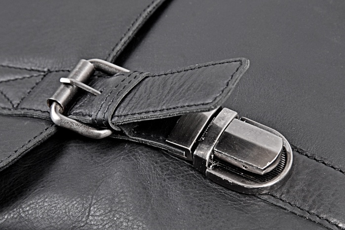 detail Kožená aktovka