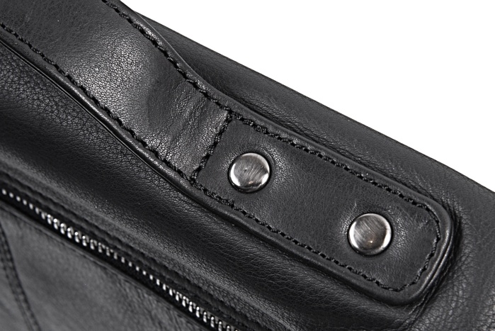 detail Kožená aktovka