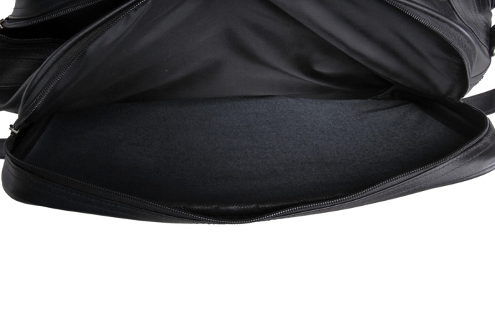 detail brašna koženka