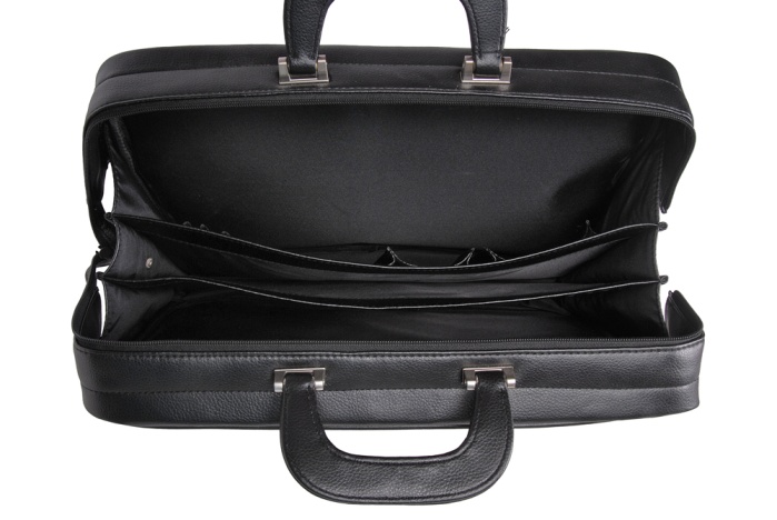 detail pánská taška