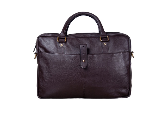 detail kožená taška