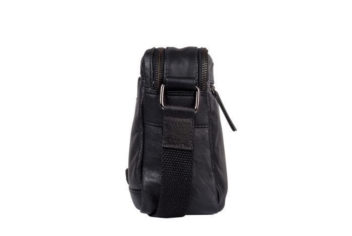 detail kožená taška, textilní popruh