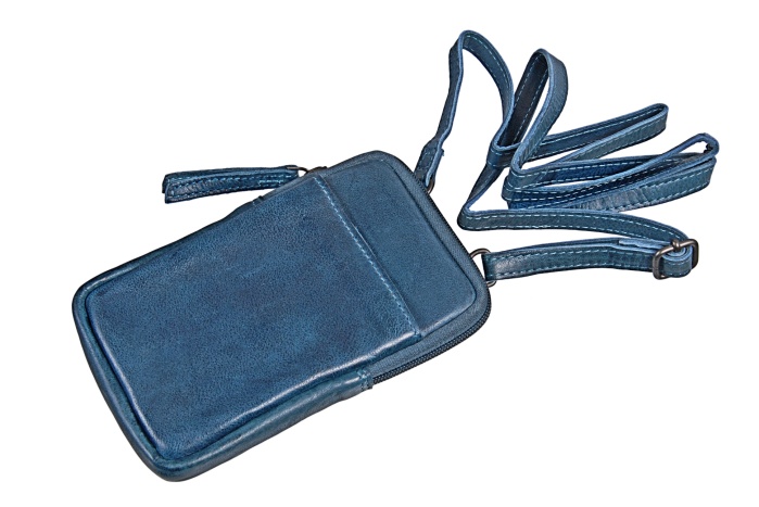 detail Kožená taštička na mobilní telefon, za opasek