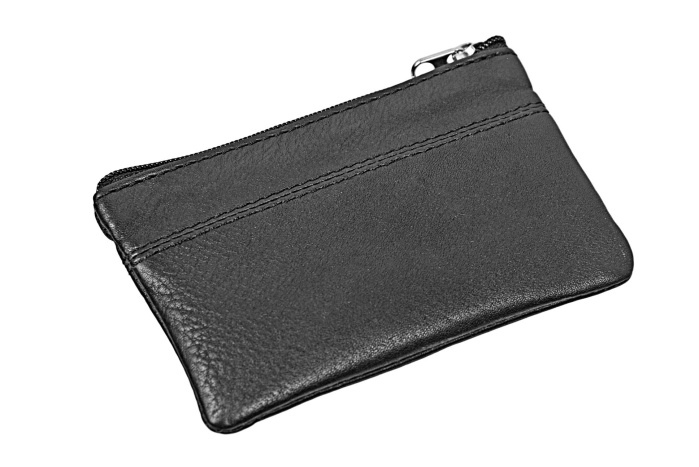 detail kožená klíčenka