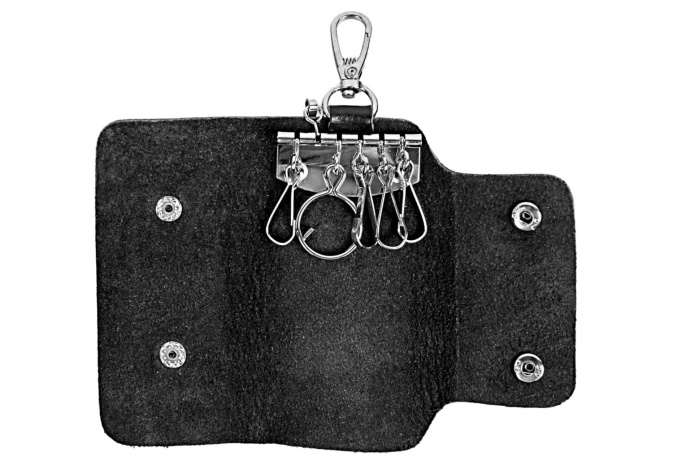 detail kožená klíčenka