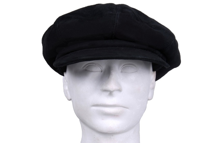 detail kožený dámský baret