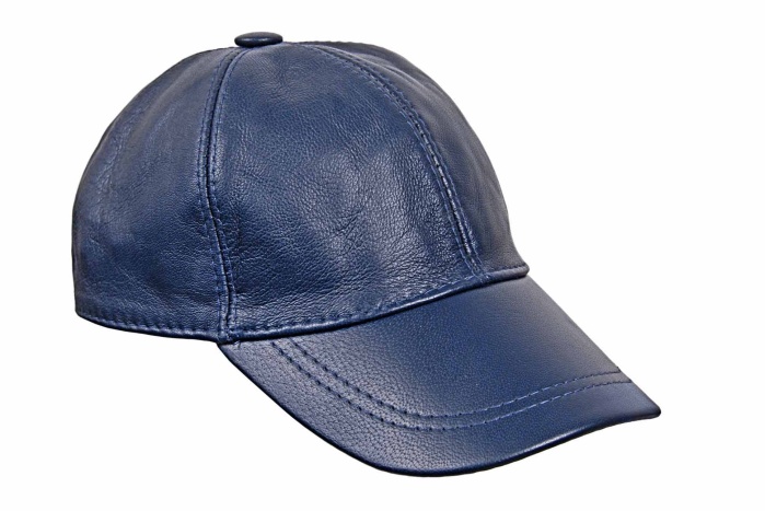 detail Kožená kšiltovka