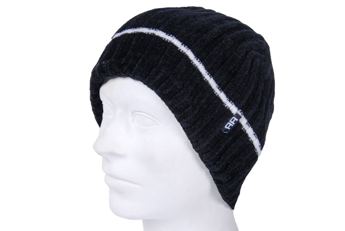 detail zimní čepice žinylka