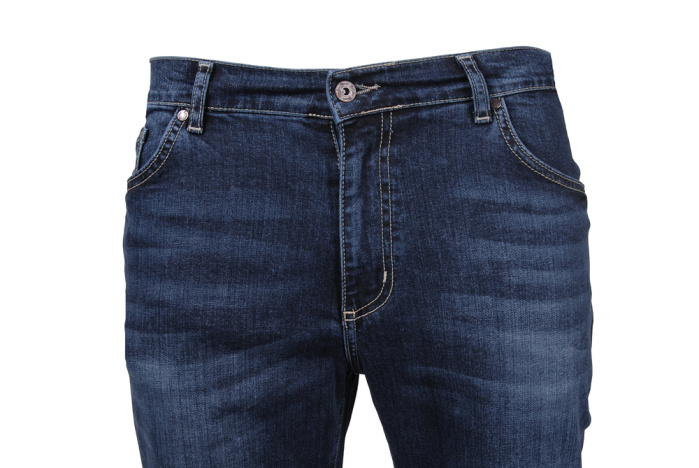 detail Papion jeans