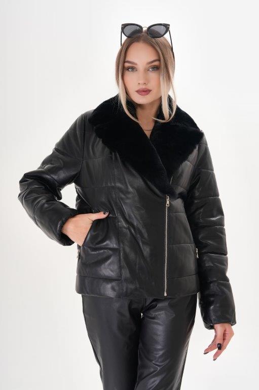 detail Zimní dámská bunda