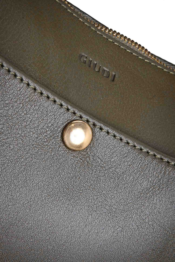 detail Kožená malá kabelka GIUDI