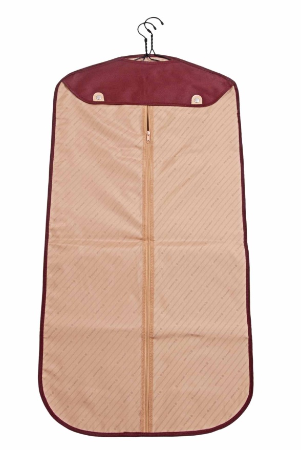 detail Ochranný obal na oblečení