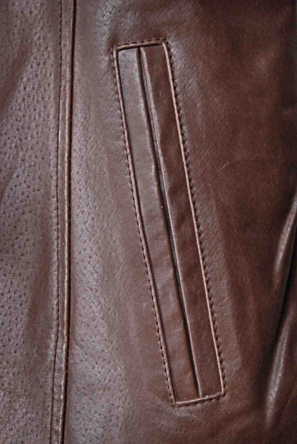 detail Kožená dámská bunda