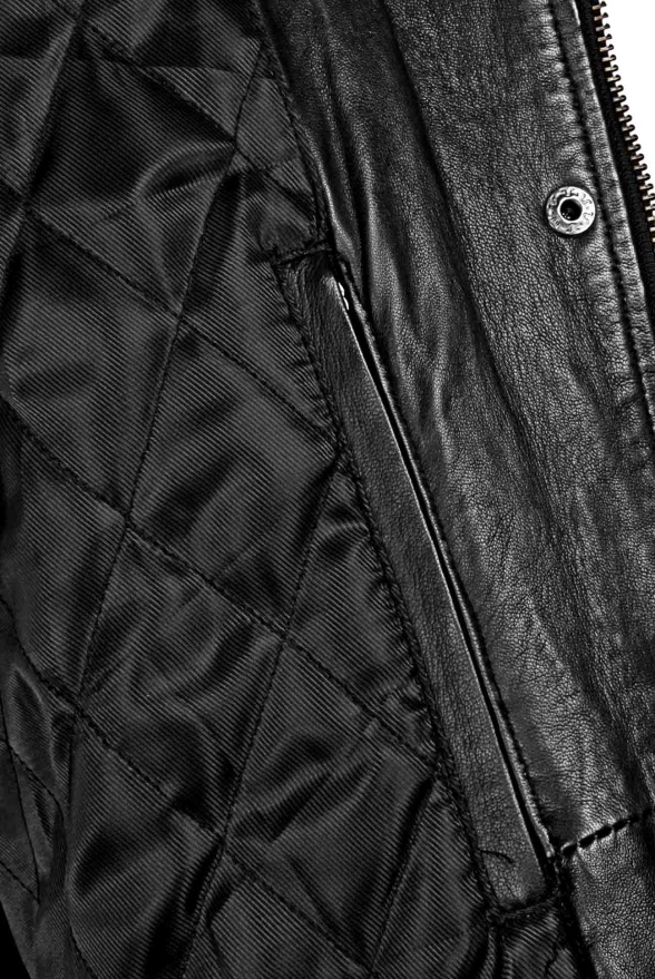 detail kožená dámská bundička