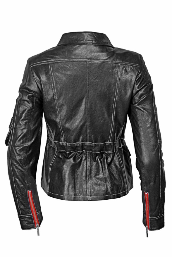 detail kožená dámská bunda