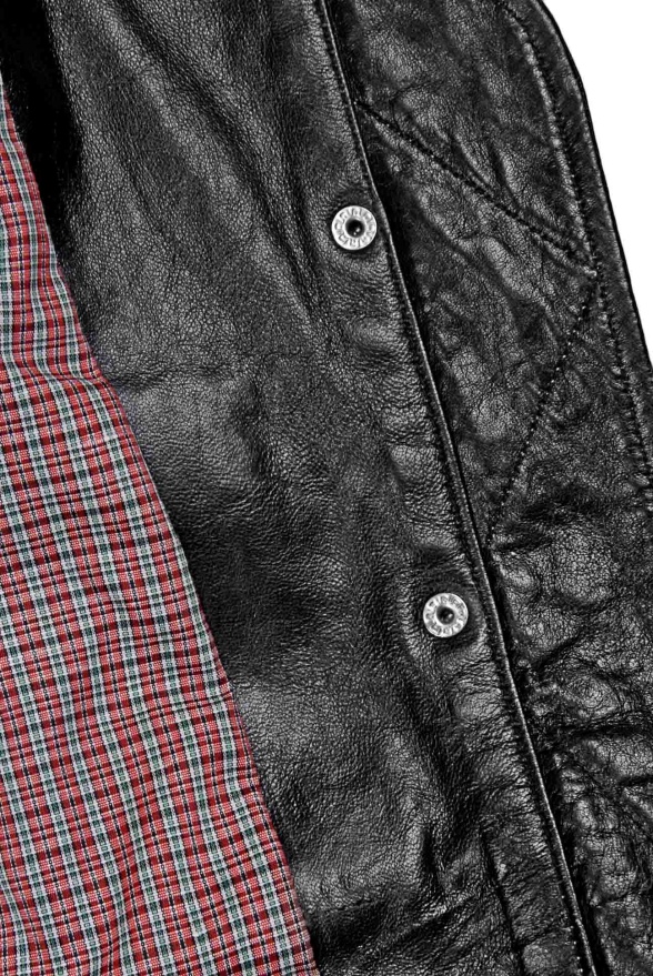 detail kožená dámská bunda