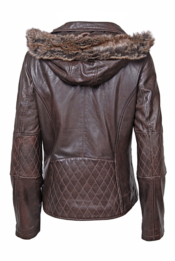 detail Kožená dámská bunda, větší velikost