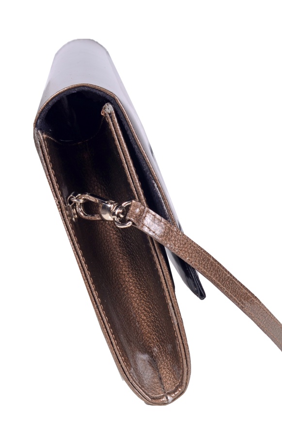 detail kožené psaníčko