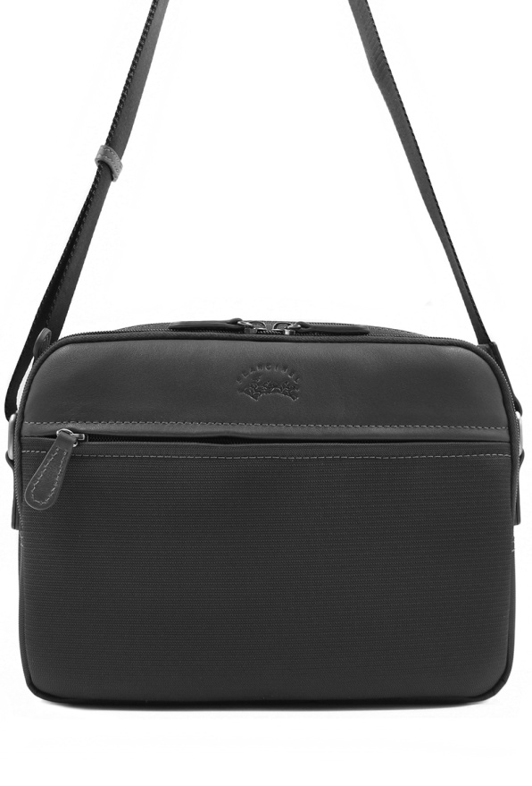 detail Textilní shopper s koženkovými doplňky